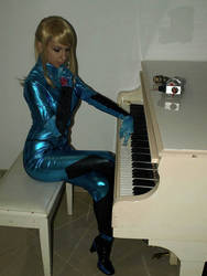 Zero Suit Samus Cosplay 3