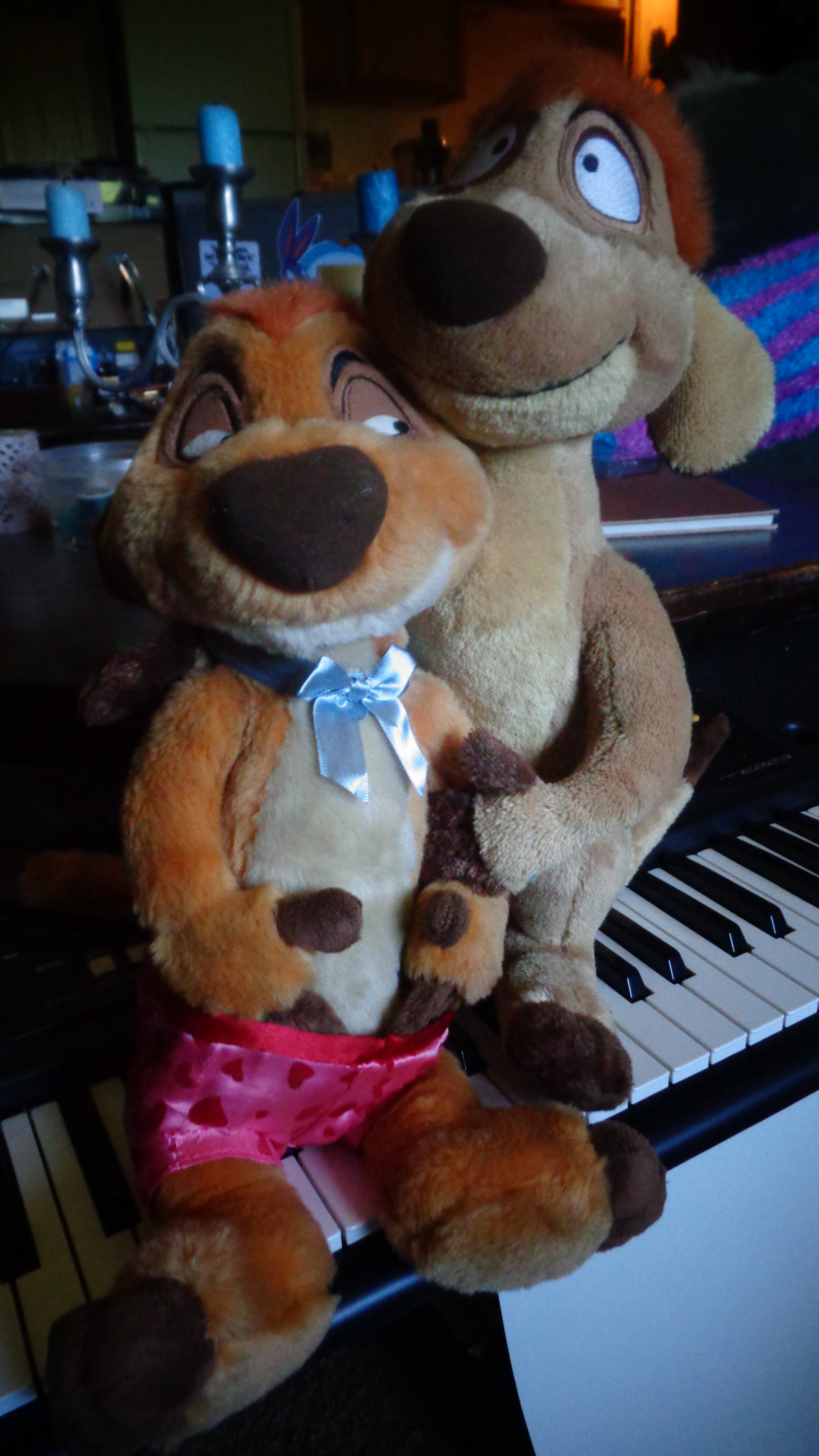 Two Large Timon plush toys :) by Timon-Berkowitz on DeviantArt Two Large Timon plush toys :) by Timon-Berkowitz on DeviantArt