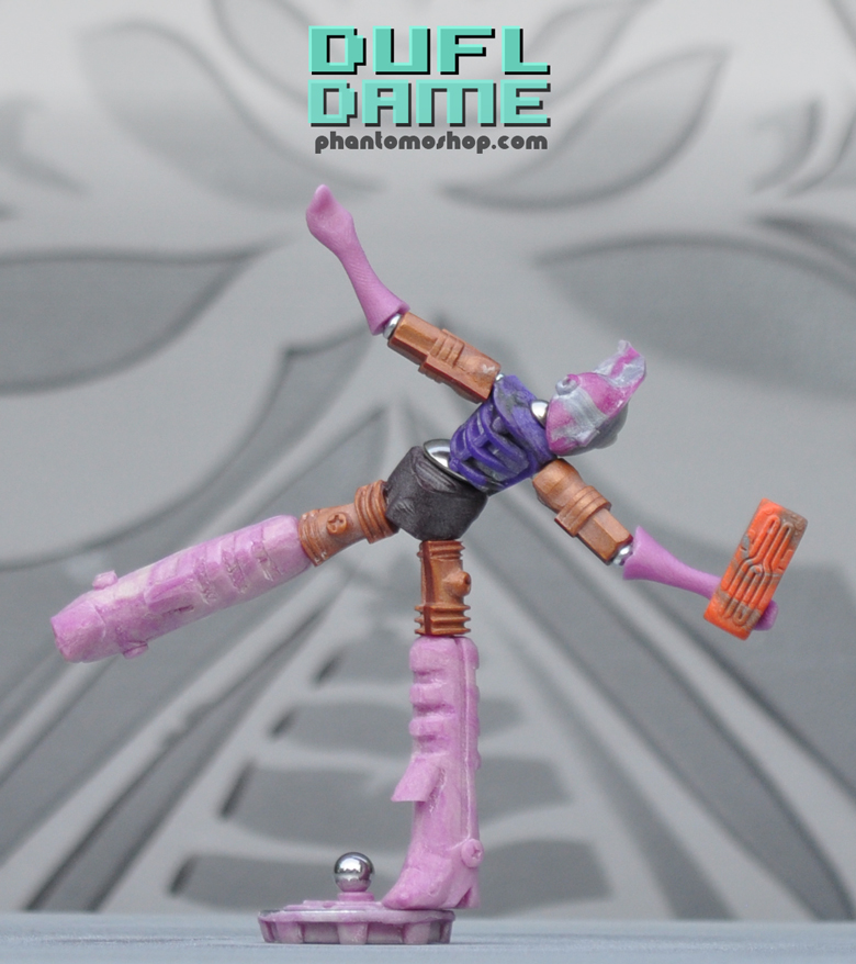 Phantomophigure 'DUFL DAME' at Phantomoshop