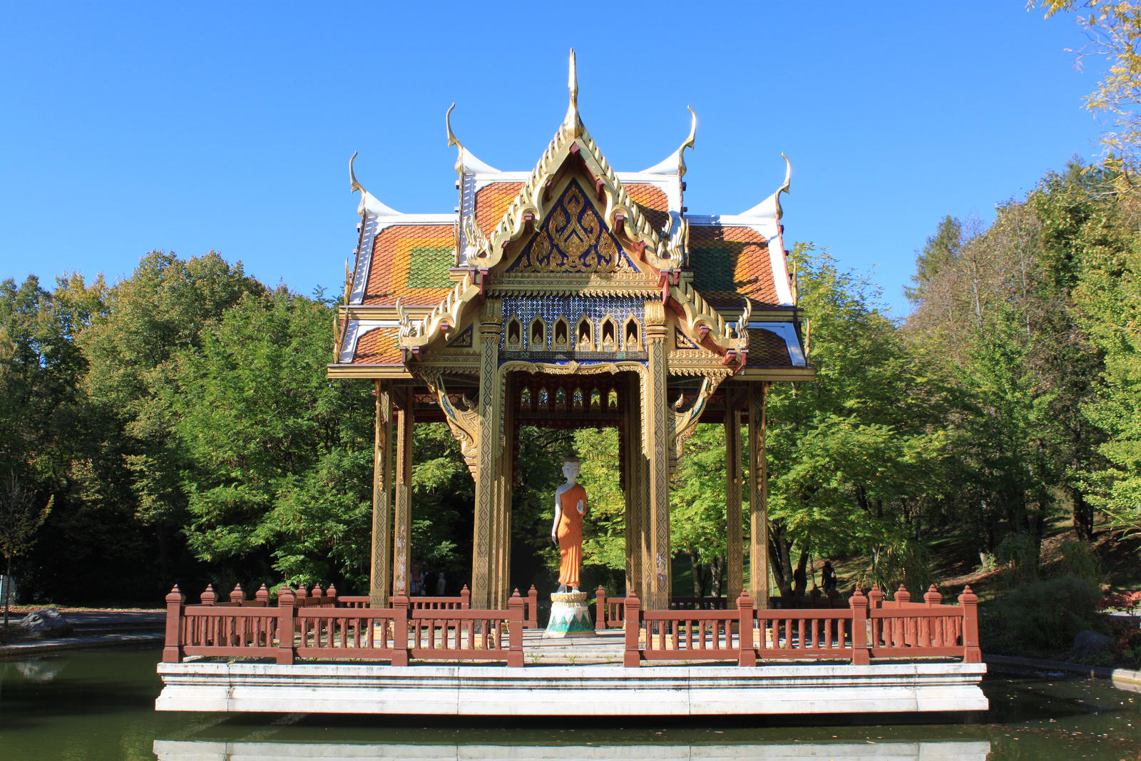 Thailandische Sala am Westpark by zertrin