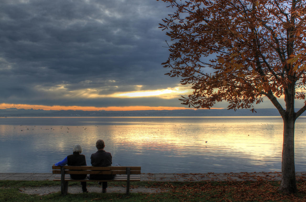 Old couple by the Ammersee by zertrin