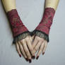 Bordeaux lace gloves