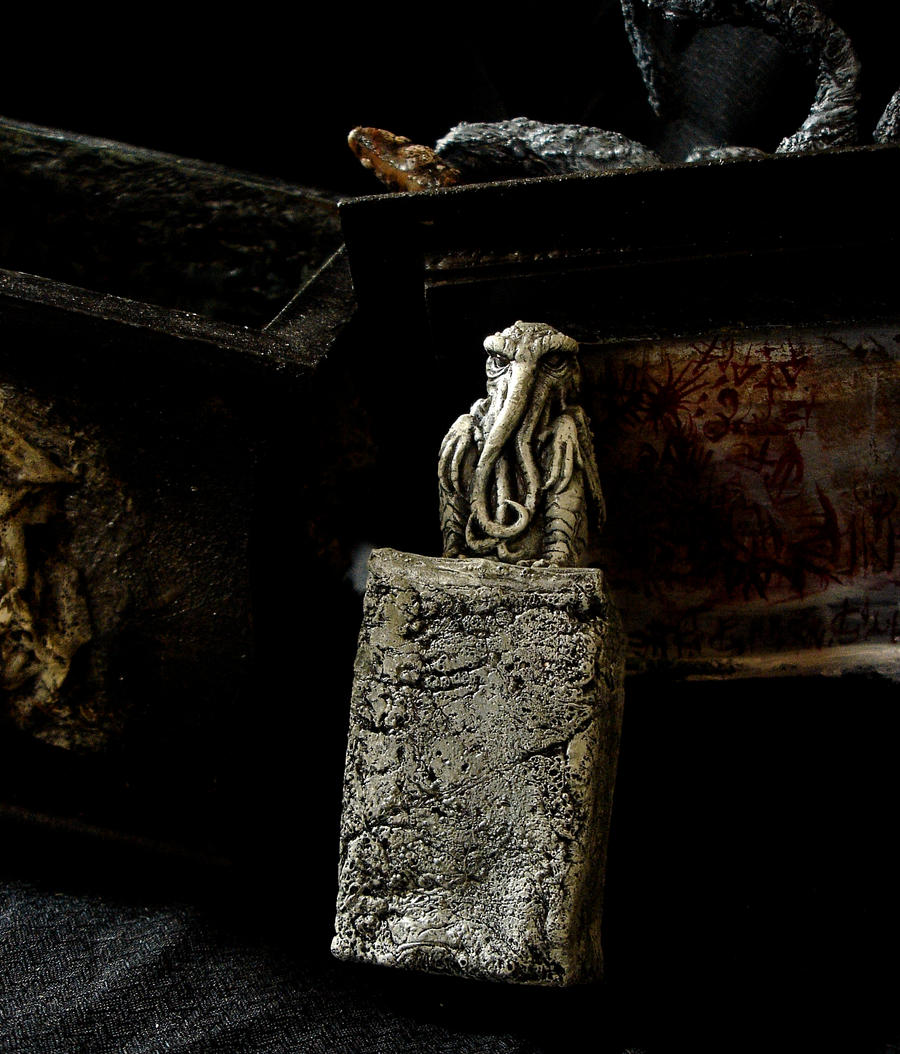 cthulhu urn 4