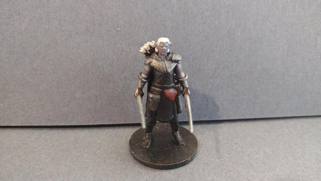 Drow Male with Swords by JamieRobbison on DeviantArt