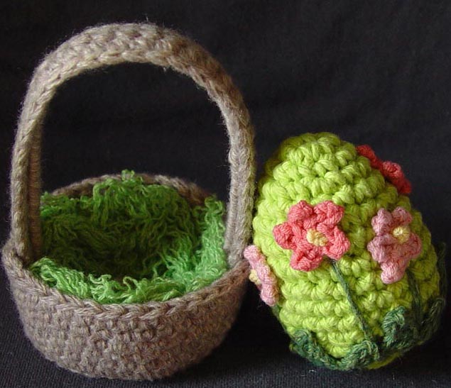 Easter egg basket flowers