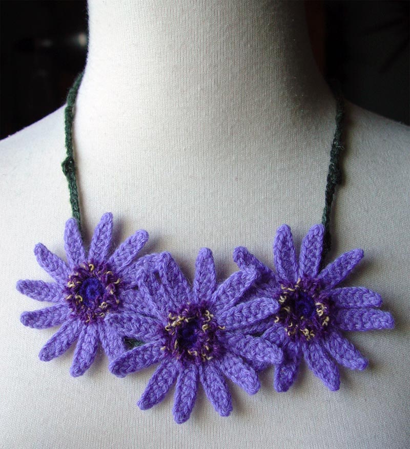 Crochet Purple Daisy Necklace