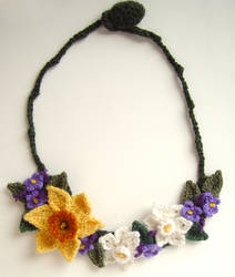 Spring Daffodil necklace 2 by meekssandygirl