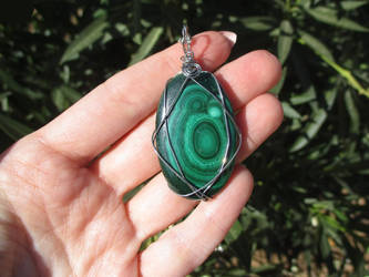 malachite stone necklace 10/19/23