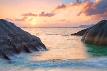 La Digue Rocks