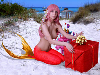 Mermaid Disharmonica~a Birthday Present? For Me?? by sirenabonita