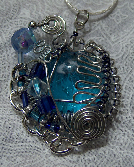 Wire pendant 163