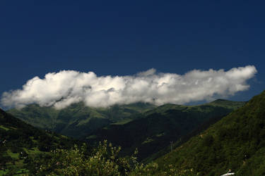 cloudy mountains