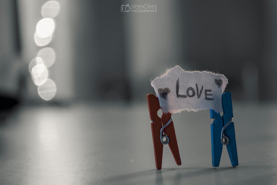 Mini clothespin