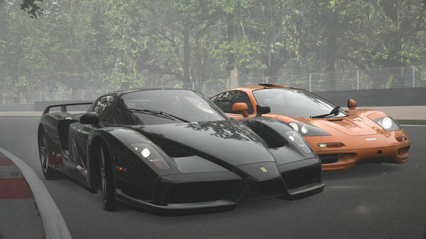 Ferrari Enzo vs Mclaren F1 2