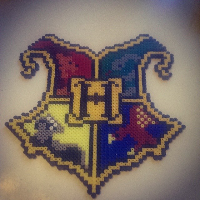 Hogwarts crest