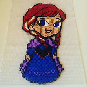 Disney Frozen Anna perler