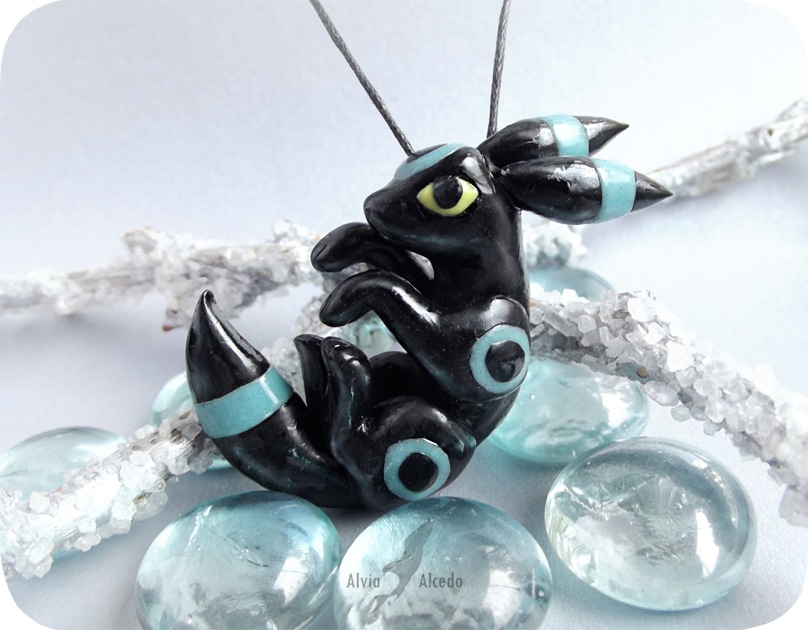 Pokemon shiny umbreon  - glowing in dark