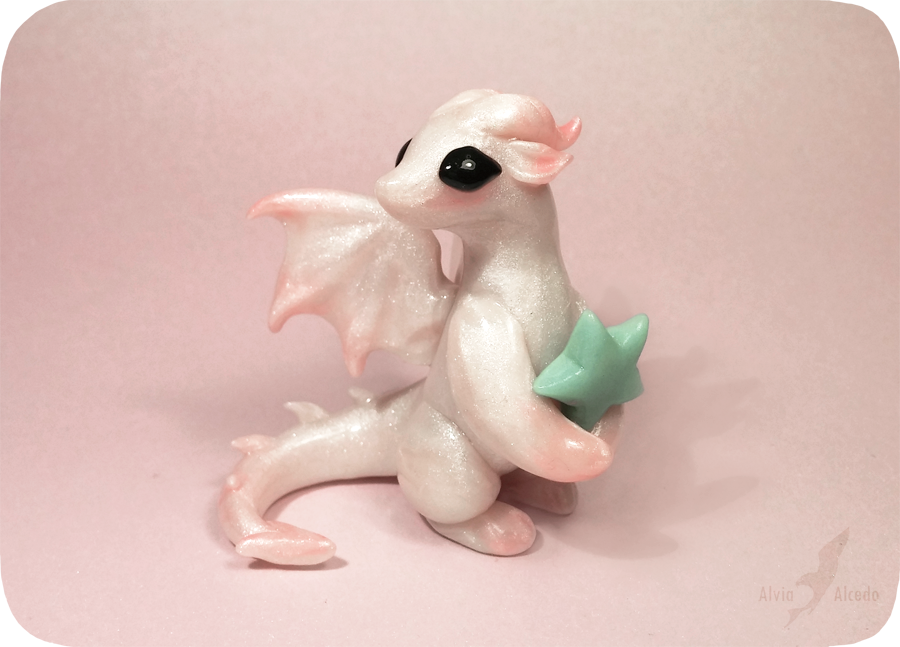 Little pearl dragon +[star glows in dark]