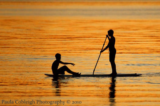 Silhouette Paddle Surf Boys