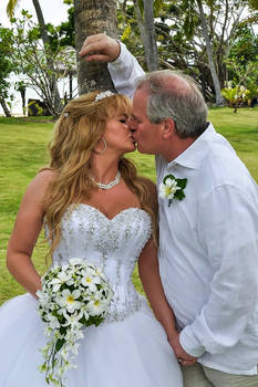 Mushy Kissing Pic