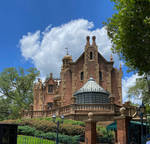 Haunted Mansion Side View IMG 1803