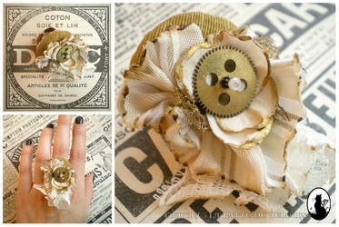 Steampunk ring in white and gold