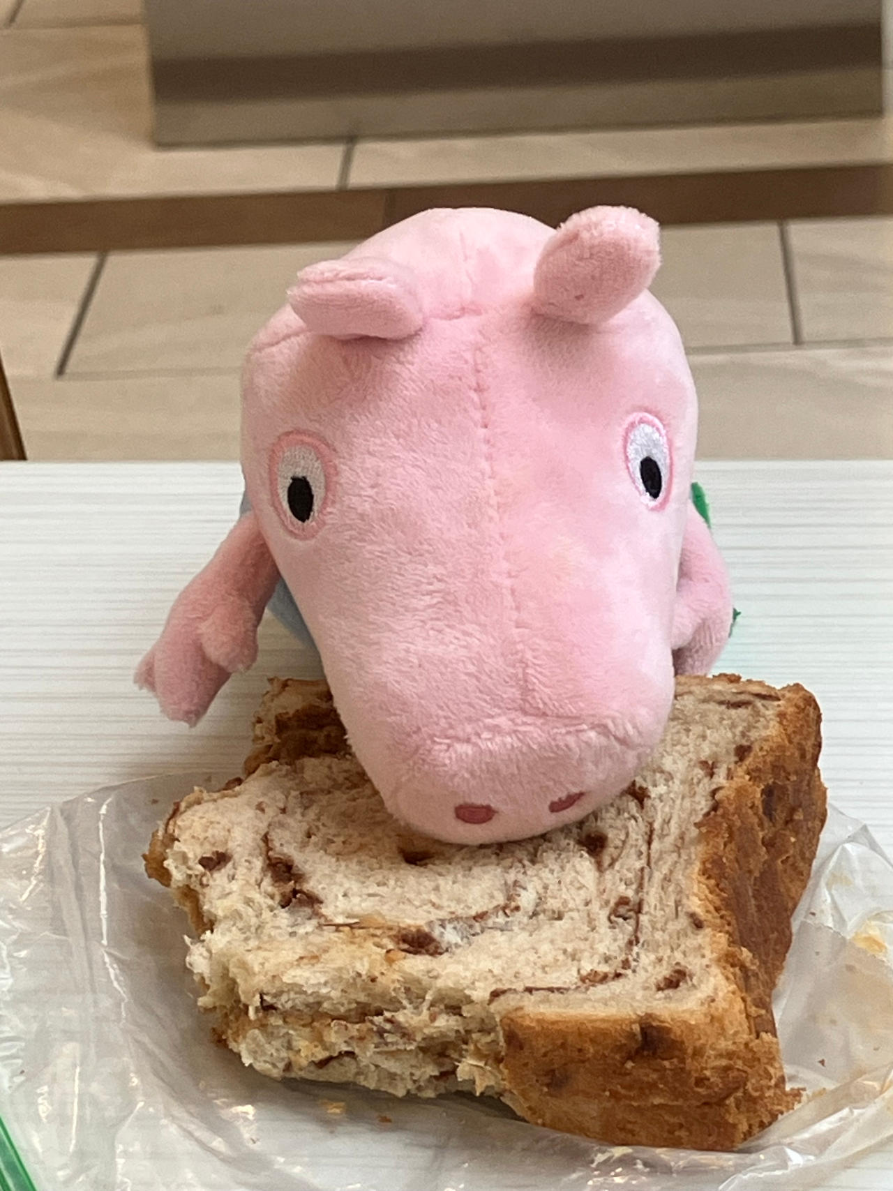 George eating sandwich by nikiozerifan on DeviantArt
