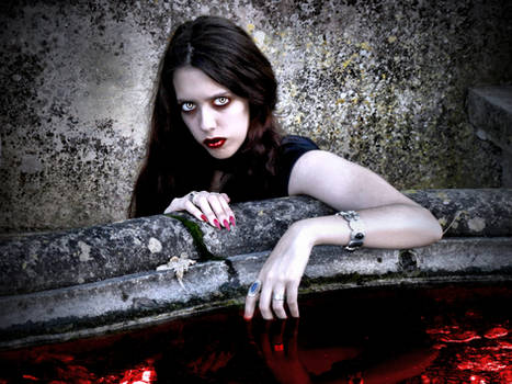 Vampire Joana - Pool of Blood