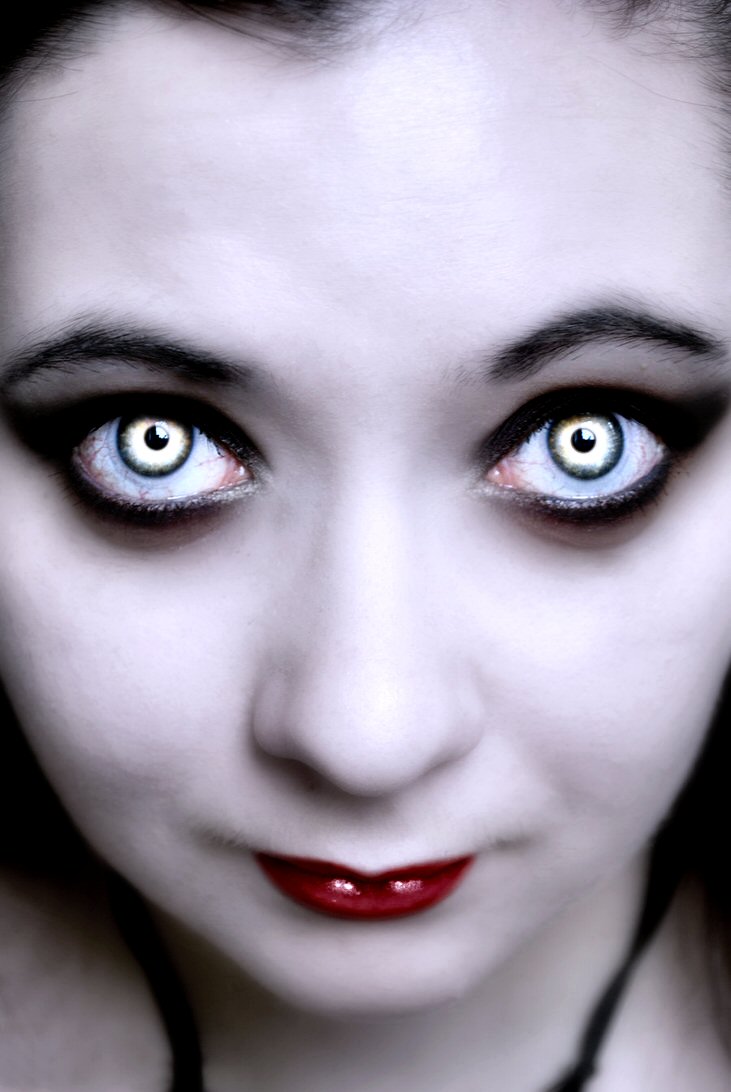 Vampire Sarah-Hypnotic by Darkest-B4-Dawn on DeviantArt