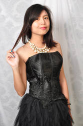 stock model black dress joya 2