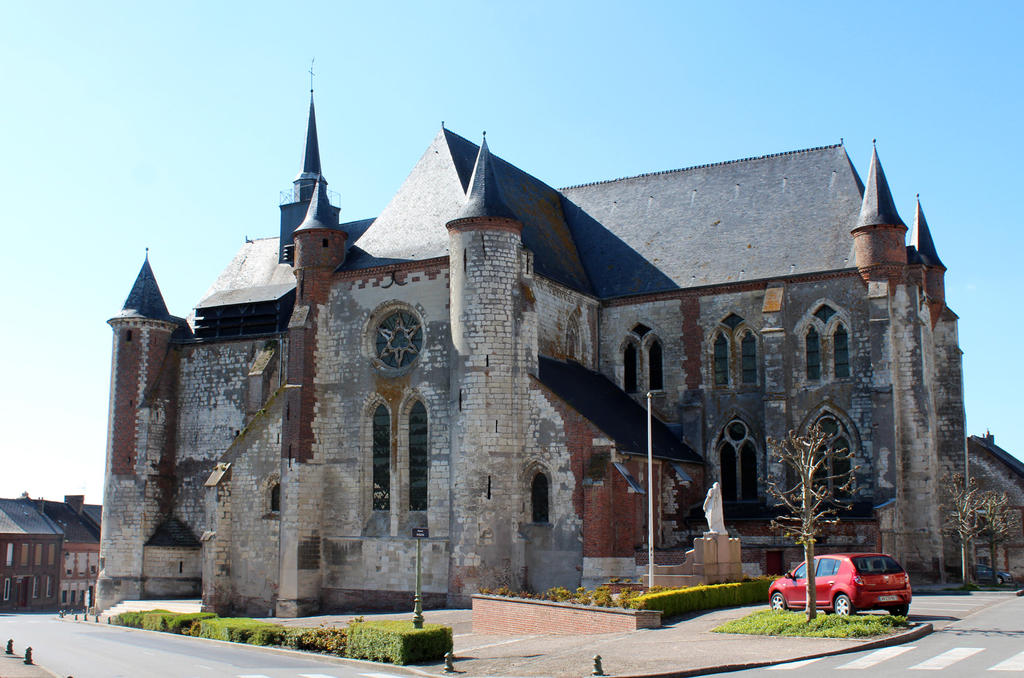 Eglises fortifiees de Thierache - Montcornet I