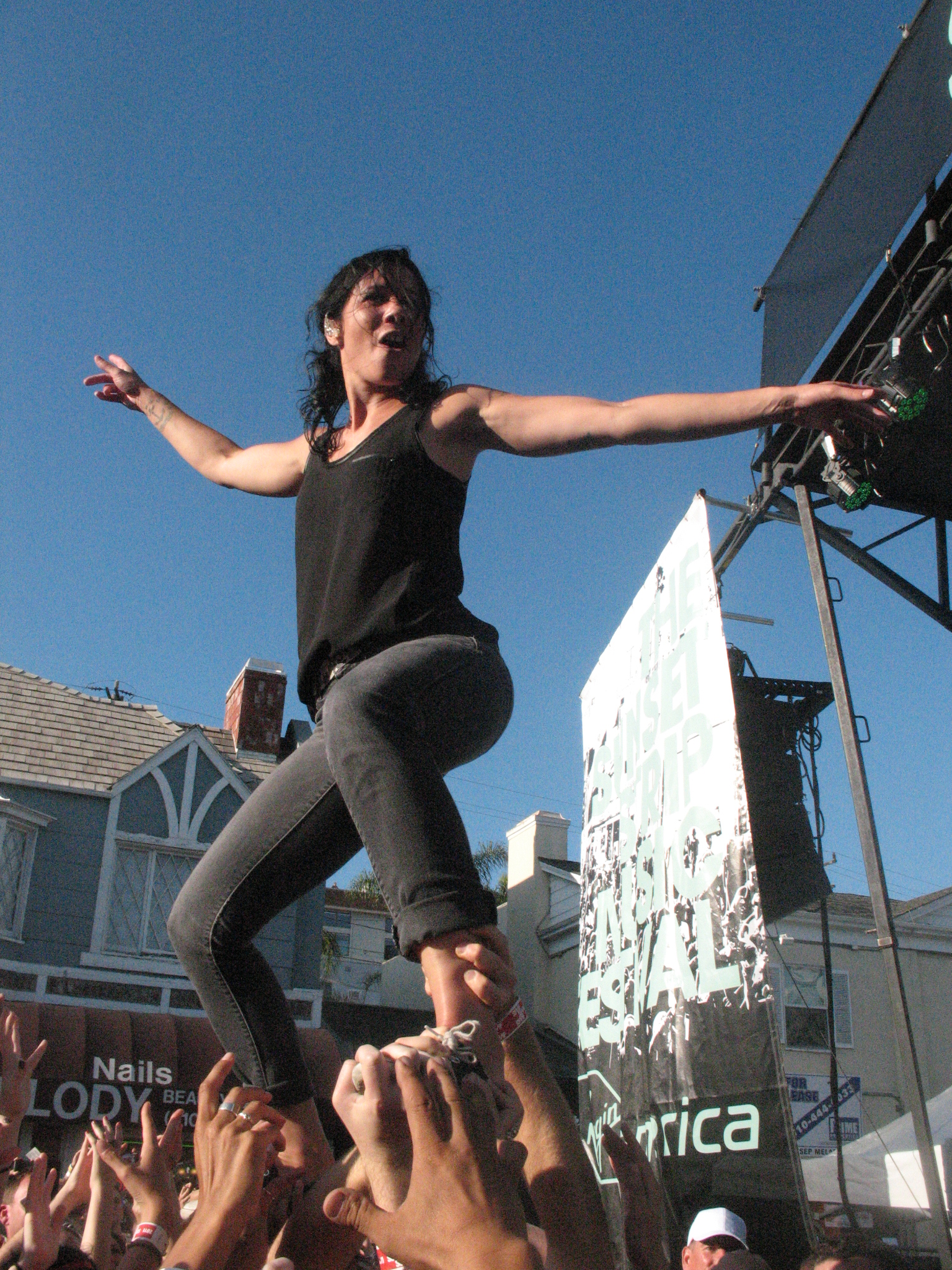 Matt and Kim 58