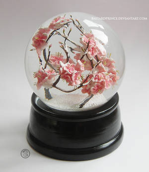 : large sakura snowglobe :