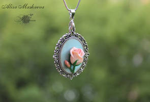 Tearose Pendant