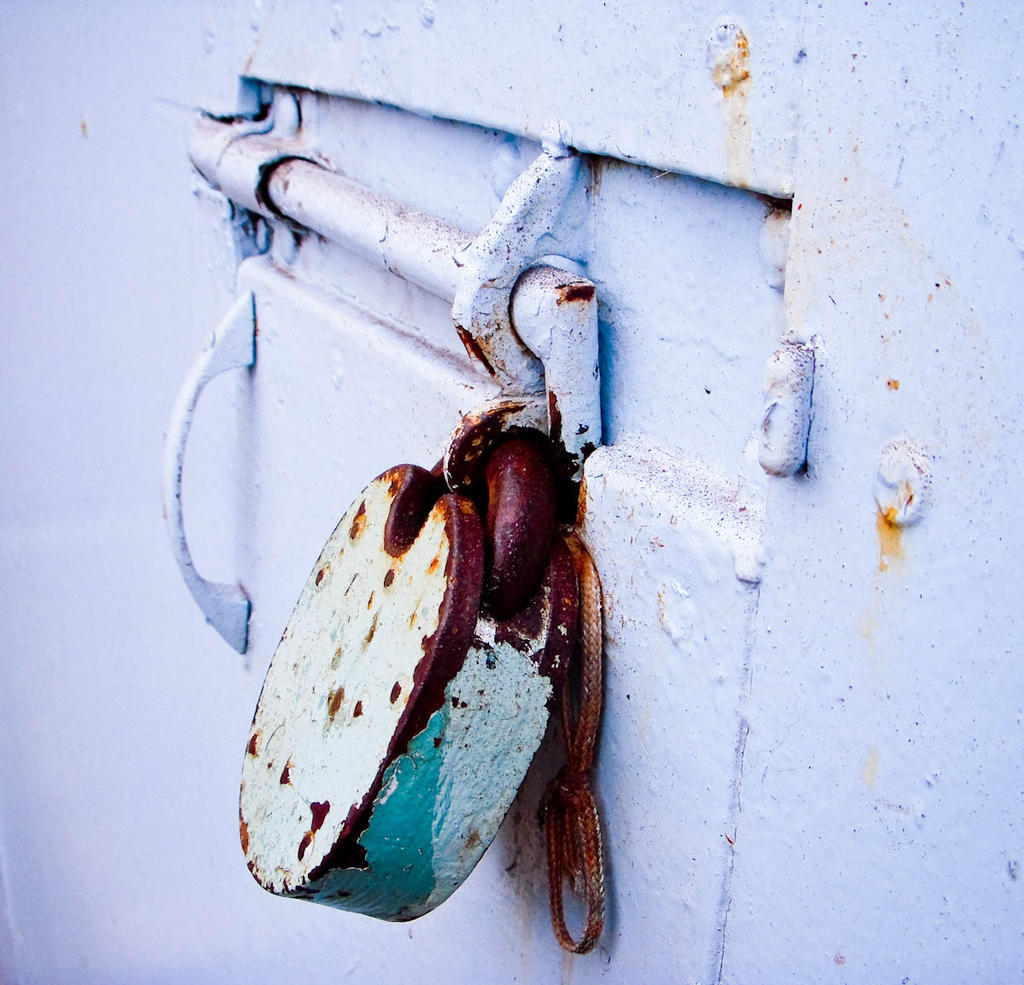 Door bolt and padlock