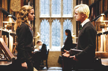 Dramione in the library