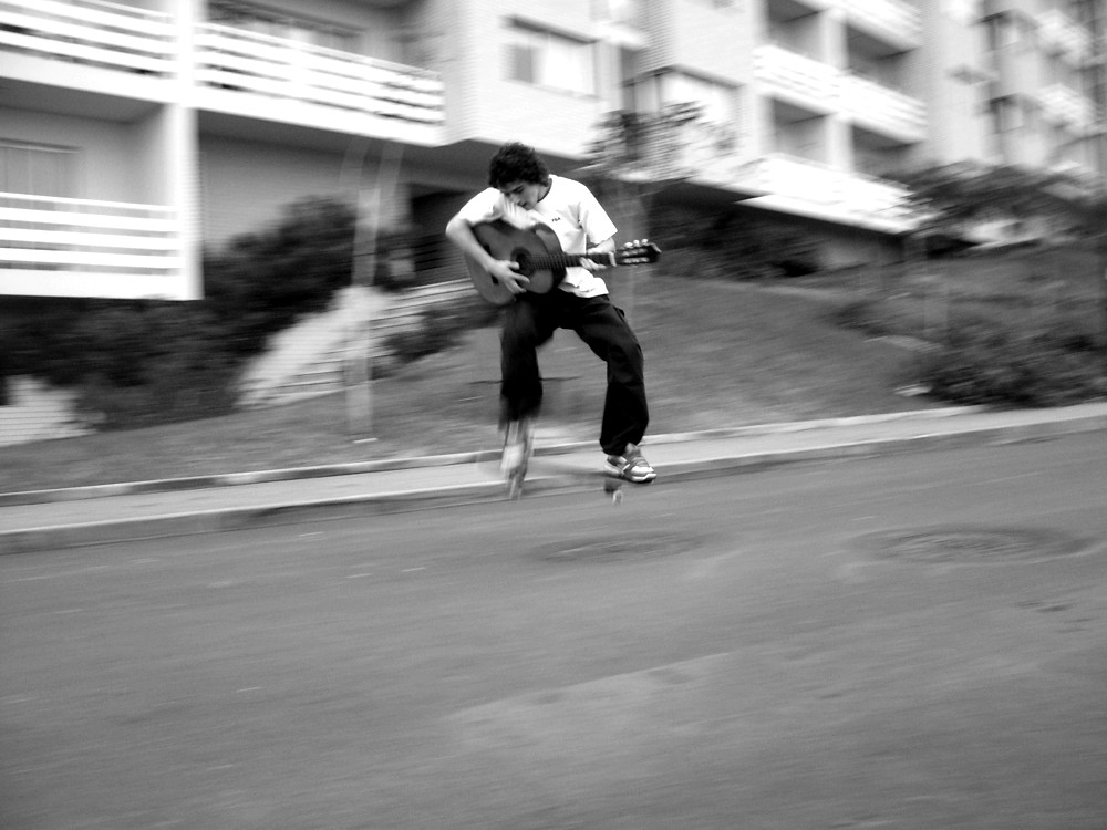 The skater guitarrist