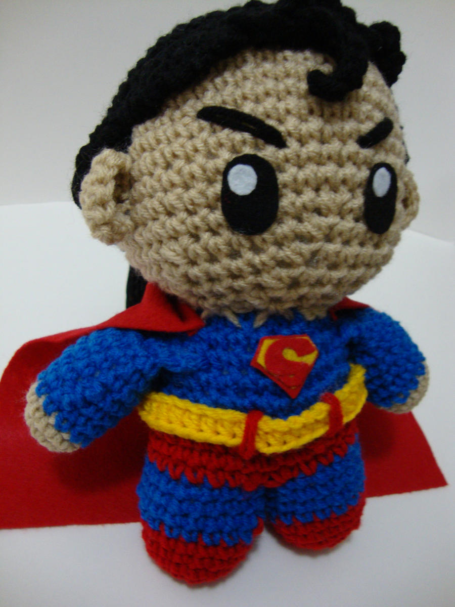 Arjeloops Superman Crochet Doll