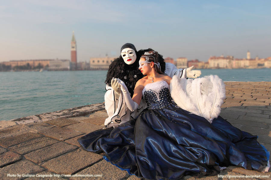 Sunset couple - Venice Carnival by giusynuno