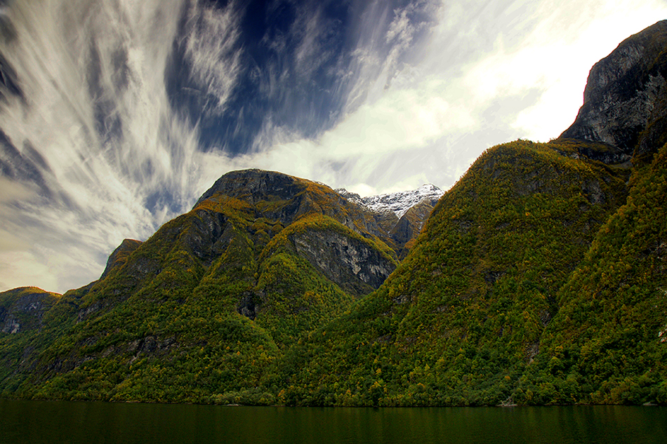 Naeroyfjorden II