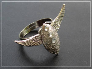 Winged ring