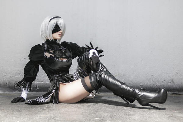 2b automata 18. Сапоги 2b NIER. Ниер автомата 2b 18. NIER 2b косплей. 2b Cosplay.