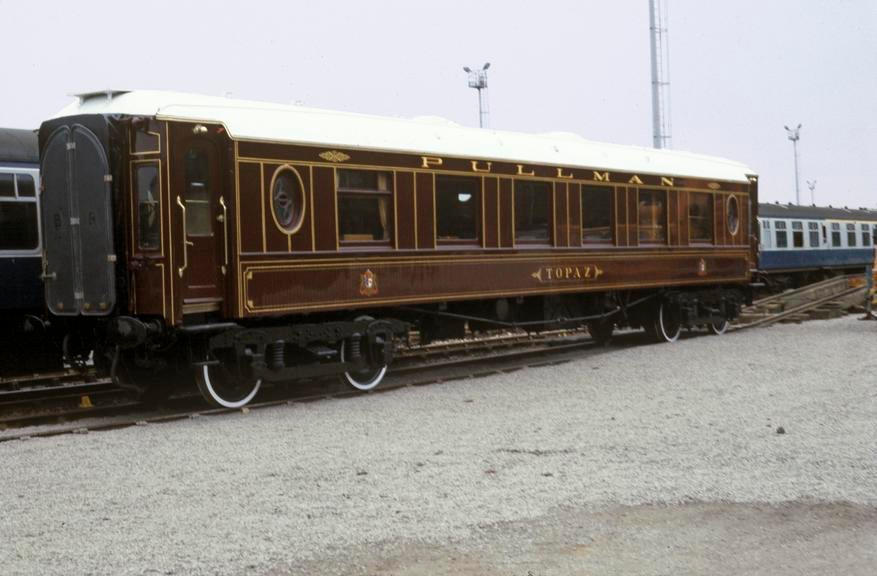 LNER Coaches (1952) by Charlieaat on DeviantArt