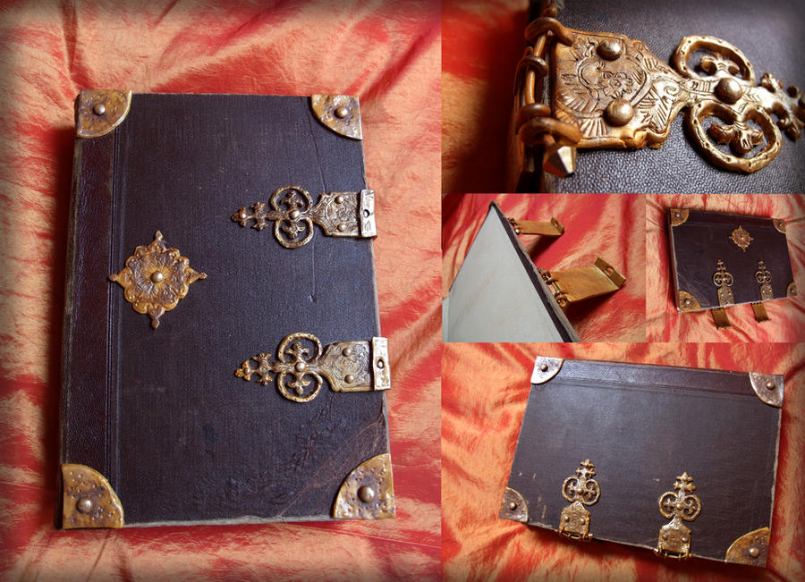 Merlin's spell book by Ta-moe