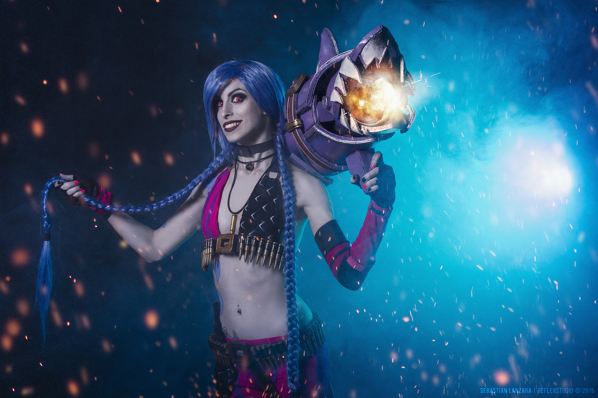 Jinx - League of Legends Cosplay by MissHatred