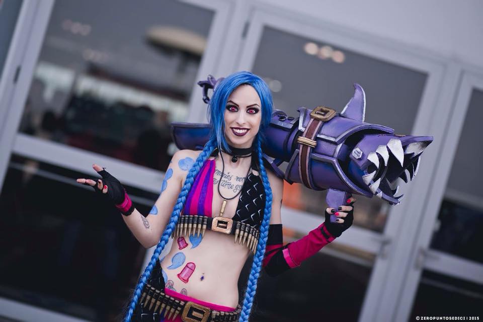 Jinx - League of Legends Cosplay by MissHatred