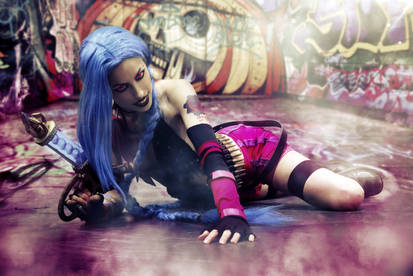 Jinx League of Legends cosplay by MissHatred