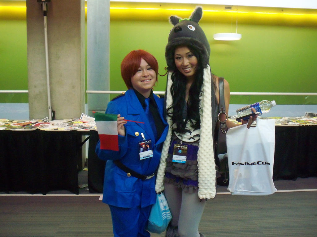 Mika Meets Mari from SMOSH - Fanime 2013