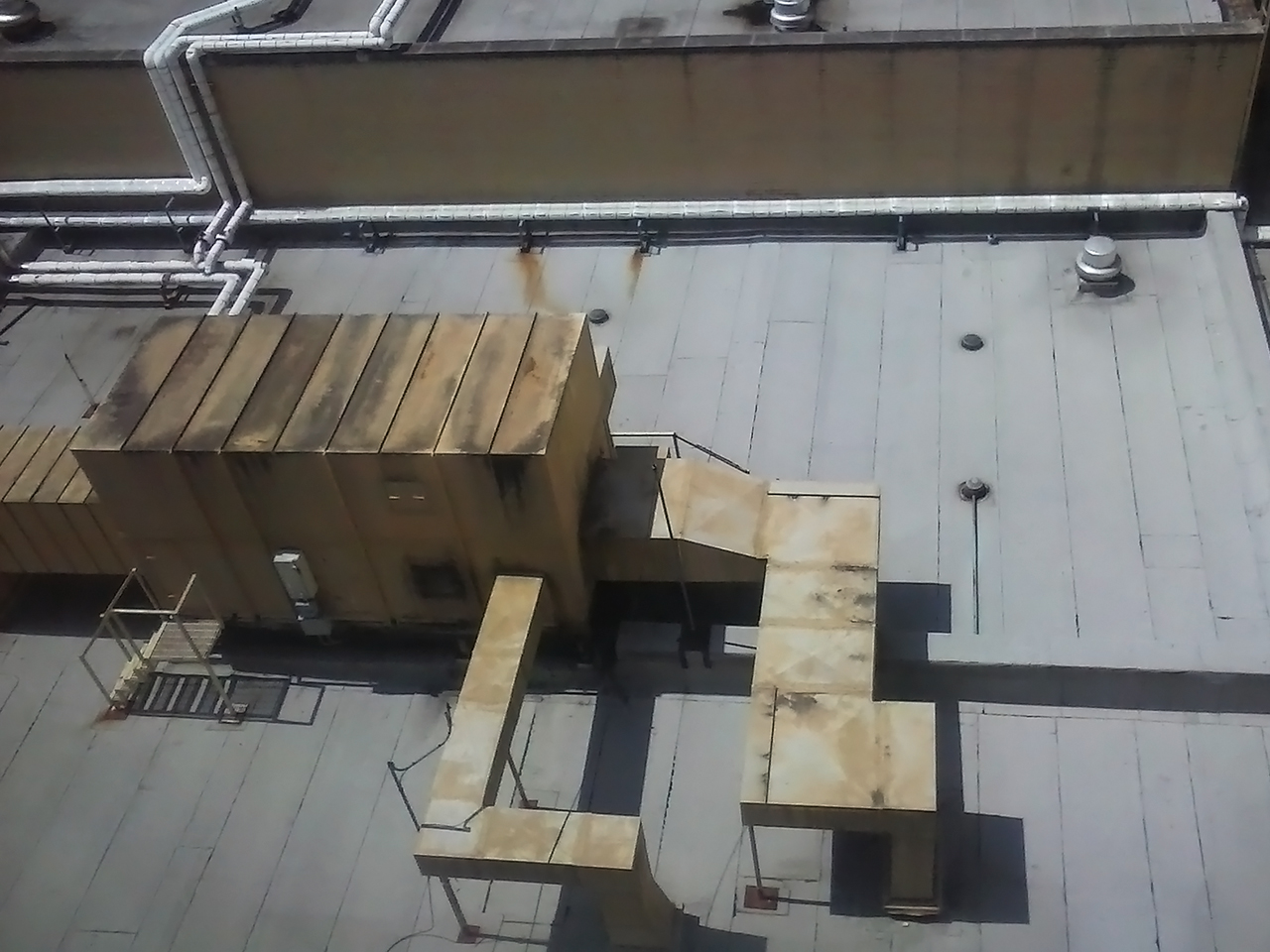 Rooftop Building 04082015