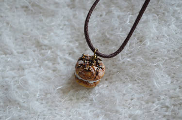 Polymer Clay Creamy Pastry Necklace 02